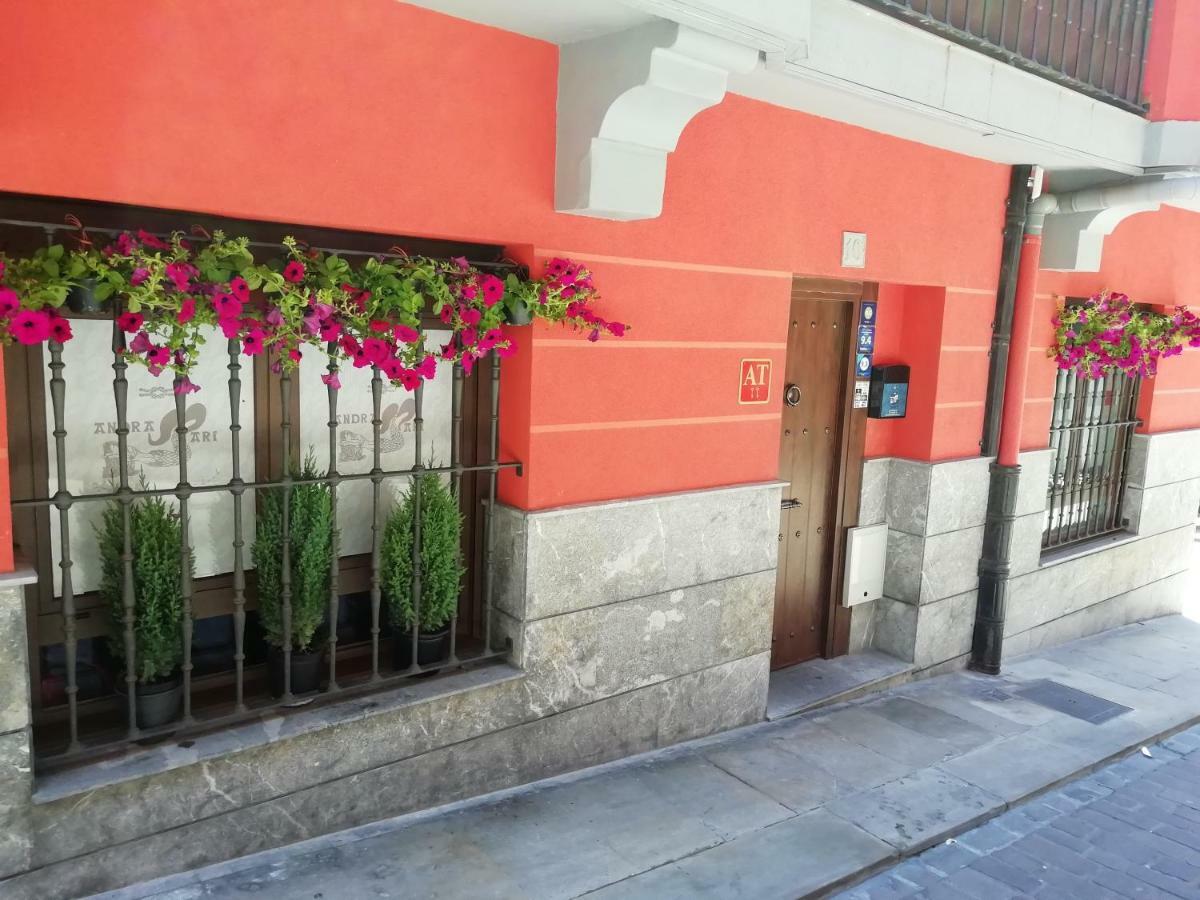 Andra Mari Apartamentu Turistikoak Bermeo Exterior photo
